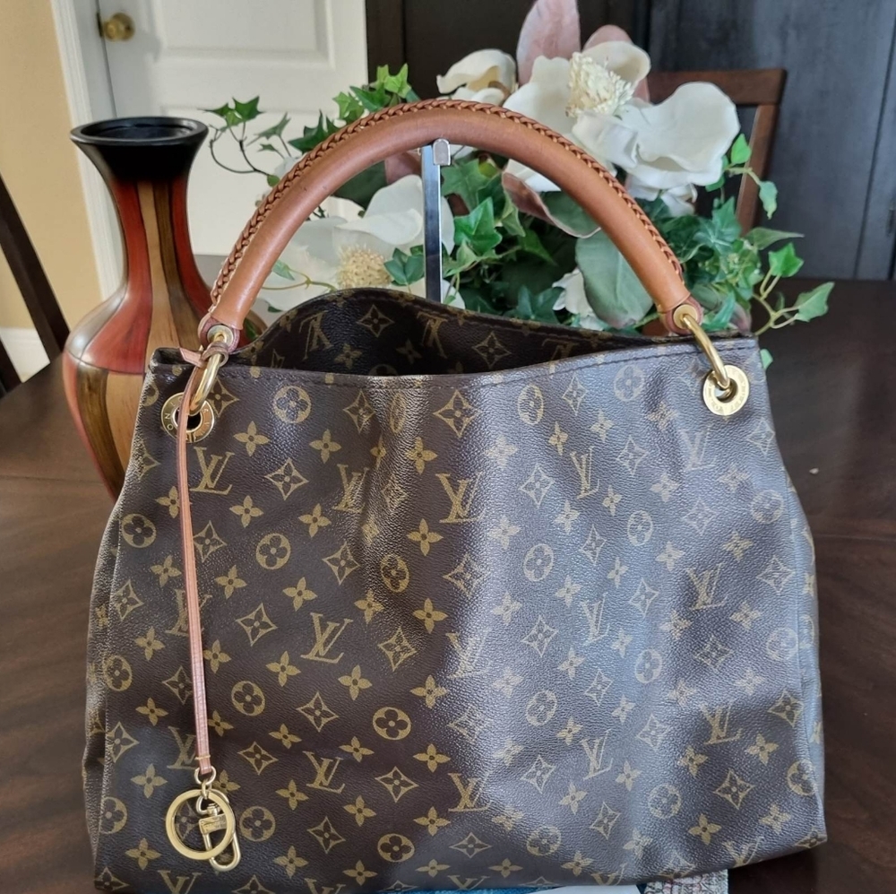 Louis vuitton artsy mm open to trades